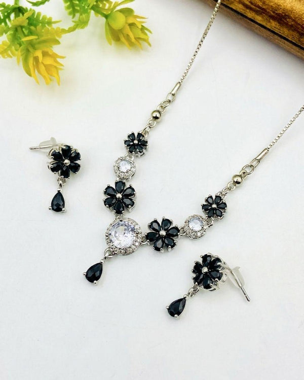 Silver Plated Micro Zircon Locket Set for Women