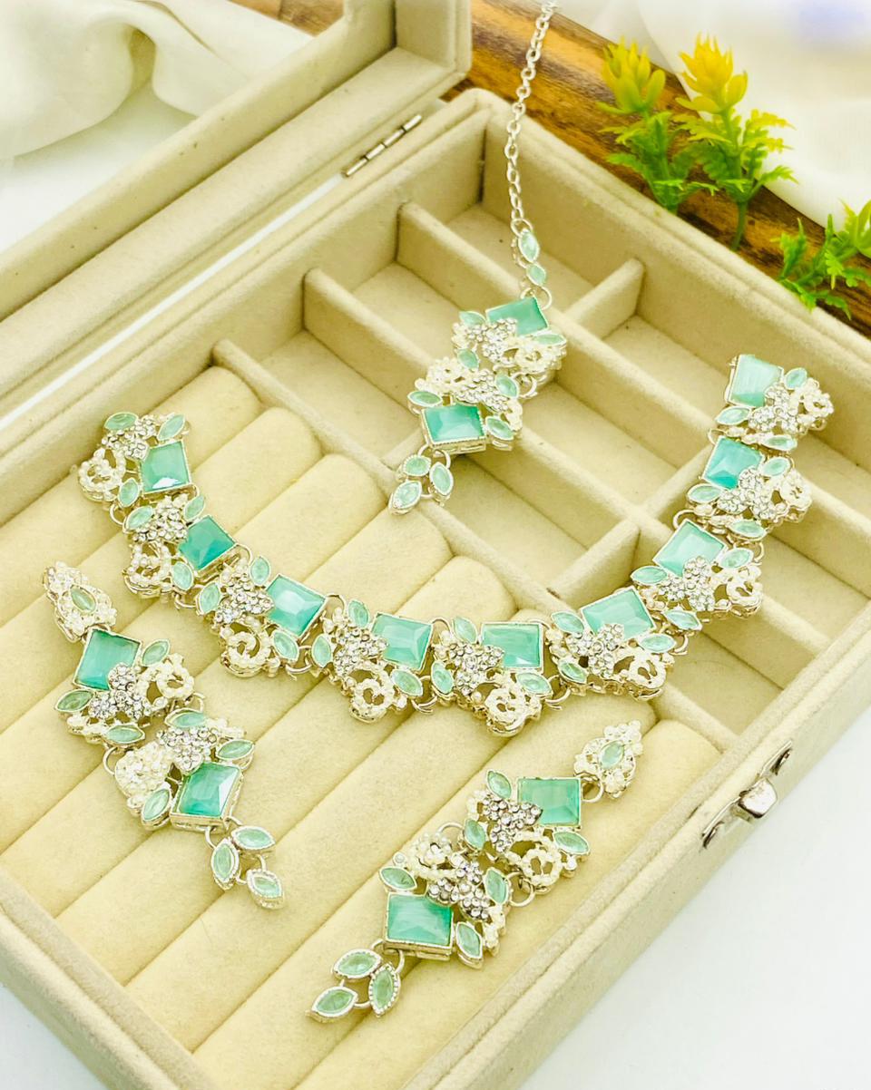 Full Zircon Necklace Set with Earrings & Tika